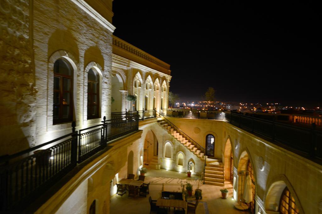Shmayaa Hotel Midyat Exteriör bild