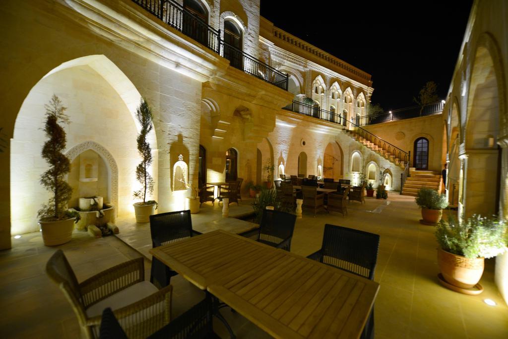 Shmayaa Hotel Midyat Exteriör bild